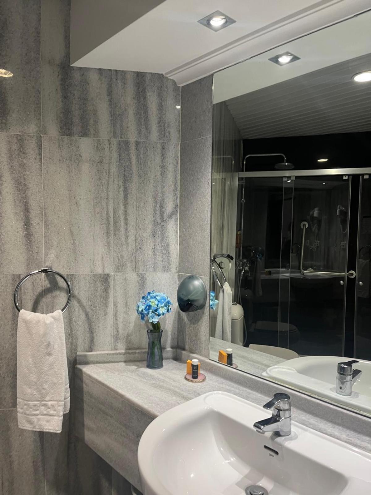 Hotel Villa De Biar Shc Экстерьер фото